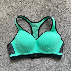 Victoria’s Secret Sports Bra 38C